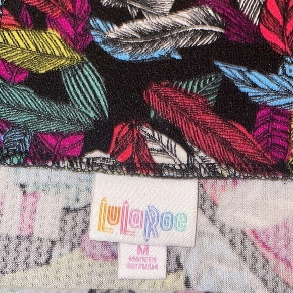 Lularoe women’s Skirt Medium 10 12 Cassie feather pattern pencil stretch black - Picture 4 of 8